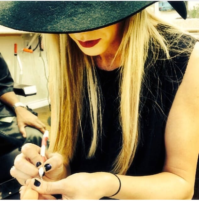 Nail Bar On Park Logo