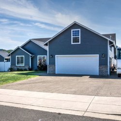 Karen Volk - 2213 NW Chambers Avenue, Roseburg, OR