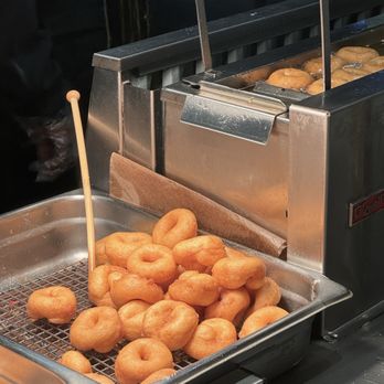 Doughnuttery - Bakeries Near Me - New York, New York