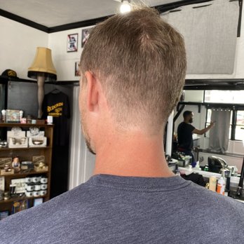 Redondo Barbershop - Back 3/4 view of fade hair cut by Jeremy - Barbers Near Me - Redondo Beach, California Redondo Barbershop - Back 3/4 view of fade hair cut by Jeremy - Barbers Near Me - Redondo Beach, California
