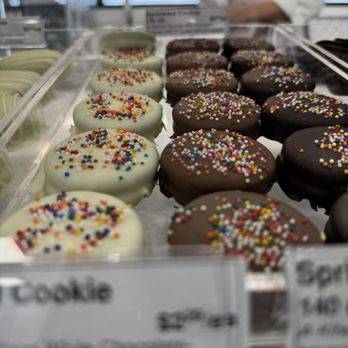 Kilwins Ice Cream - Chocolate - Fudge - Some tasty treats - Candy Stores Near Me - Guntersville, Alabama