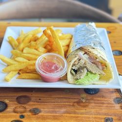 Citrus Grill & Lounge - Gyro with Fries