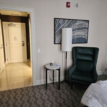JW Marriott Chicago - Room on Executive Level - Hotels Near Me - Chicago, Illinois