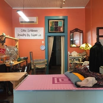 Studio 17 - Women's Clothing Near Me - Pittsboro, North Carolina