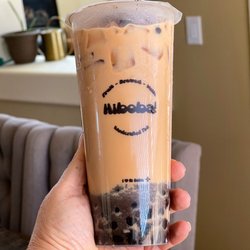 Hi Boba - This time i tried their iced 'Double Oreo' milk tea with chocolate boba. SO good.