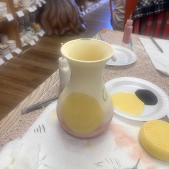 Pottery Hollow - Vase painting! - Art Schools Near Me - Saint Louis, Missouri Pottery Hollow - Vase painting! - Art Schools Near Me - Saint Louis, Missouri