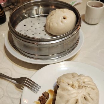 Sichuan Jin River - Steamed pork bun - Chinese Near Me - Rockville, Maryland