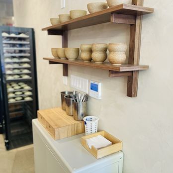 Miopane - There wasn't much service, everything was self-serve. - Bakeries Near Me - Pasadena, California