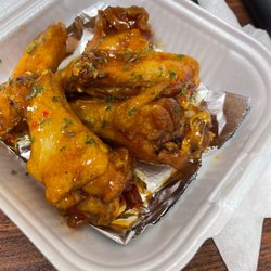 Dat Kitchen - Sweet Heat wings