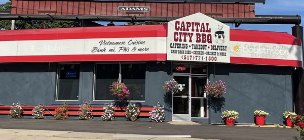 Capital City BBQ by null