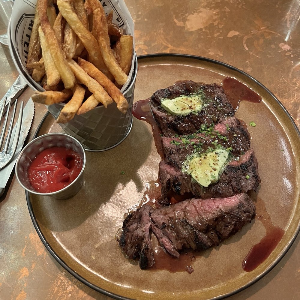 Maine Street Bistro - Steak Frites - Seafood Near Me - Brunswick, Maine Maine Street Bistro - Steak Frites - Seafood Near Me - Brunswick, Maine