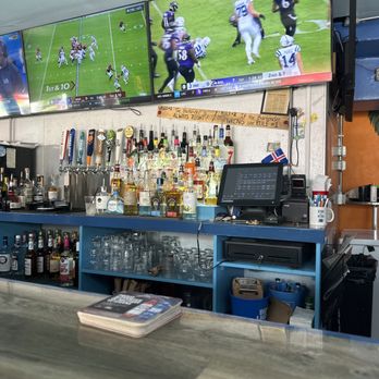 Hurricane Eddie’s - Sunday funday - Sports Bars Near Me - Indian Rocks Beach, Florida
