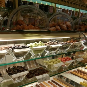 Pasticceria Cavour - Bars Near Me - Bergamo, BG