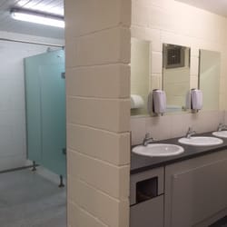 Baldoyle badminton centre - Rest room and Shower room