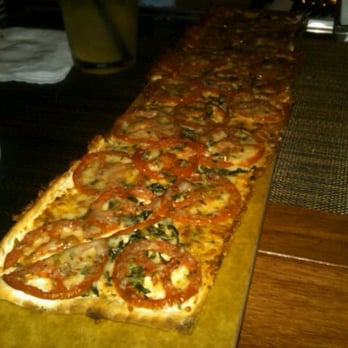 Seasons 52 - Tomato Basil Flat bread - New American Near Me - Mclean, Virginia