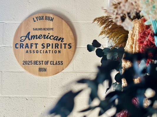 LYON RUM // Windon Distilling Company by null