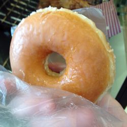 7-Eleven - I'm about to get very intimate with this glazed donut.