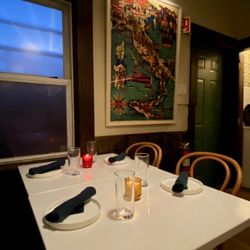 Nonnina's is a non-pretentious, casual atmosphere, upscale Italian cuisine restaurant. Great for date night (casual) or gathering of friends
