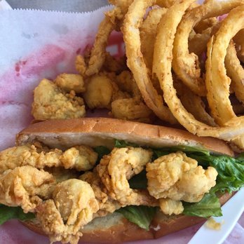 Gilbert's Chowder House - Fried clam roll and onion rings: excellent - Seafood Near Me - Portland, Maine Gilbert's Chowder House - Fried clam roll and onion rings: excellent - Seafood Near Me - Portland, Maine