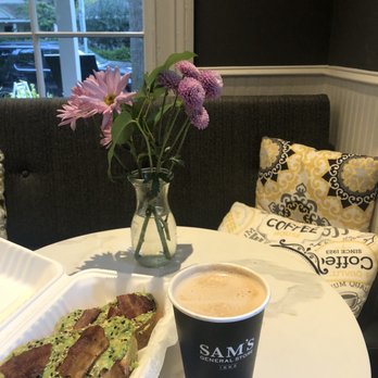 Sam's General Store - Eveything avacado toast with bacon & lavender latte - Coffee & Tea Near Me - Calistoga, California Sam's General Store - Eveything avacado toast with bacon & lavender latte - Coffee & Tea Near Me - Calistoga, California