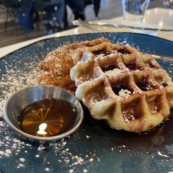 Sto Lat Bar - Schnitzel and waffle - Bars Near Me - Buffalo, New York