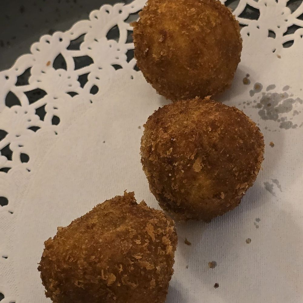 Racó de la Vila - Seafood croquettes - Spanish Near Me - Barcelona, B Racó de la Vila - Seafood croquettes - Spanish Near Me - Barcelona, B