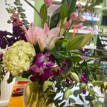 Liz's Flowers - "The Artisan" - Florists Near Me - San Diego, California Liz's Flowers - "The Artisan" - Florists Near Me - San Diego, California