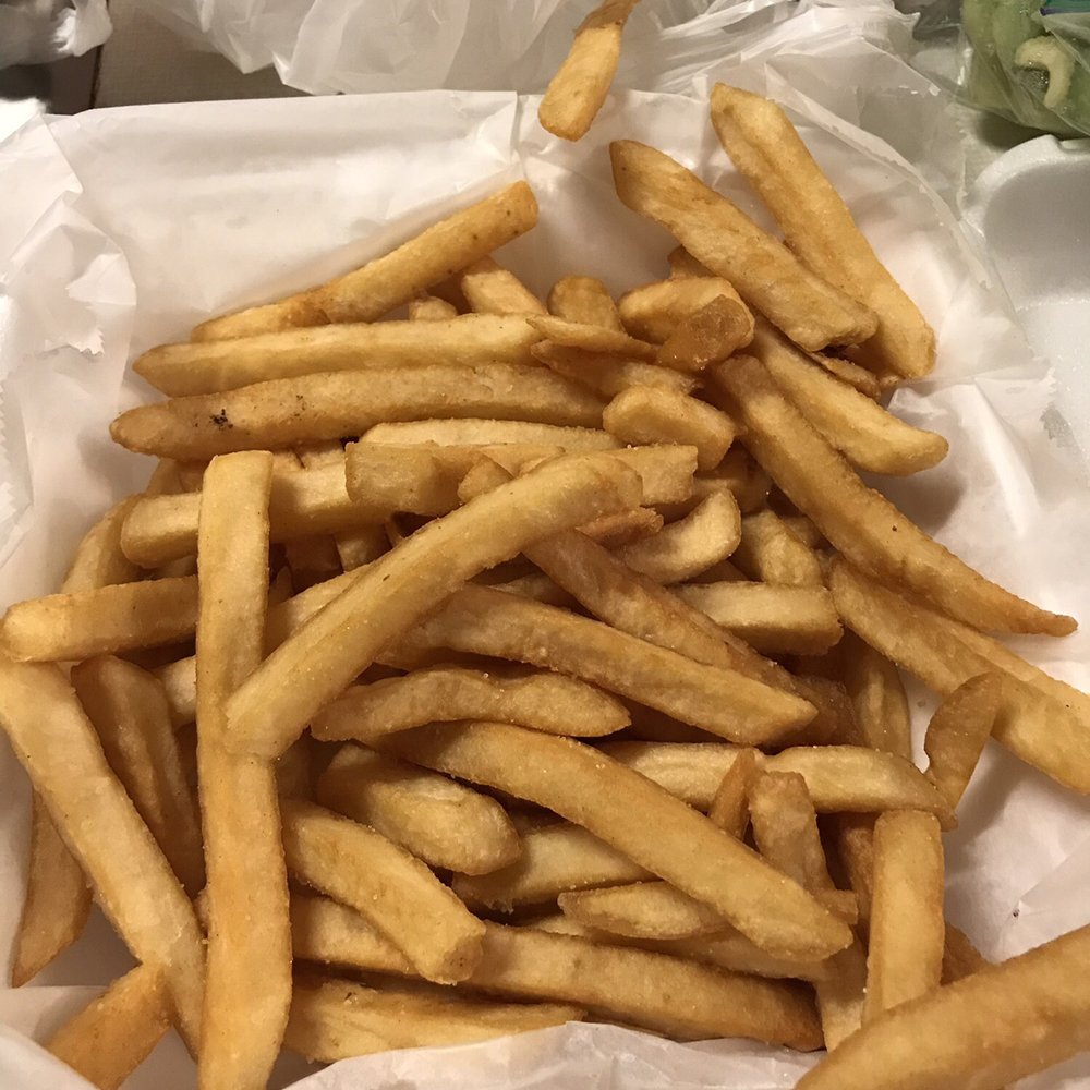 ows a basket of french fries