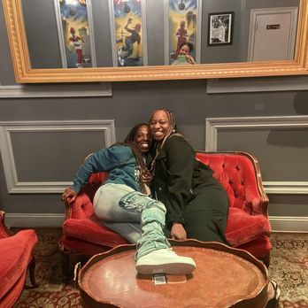 Beatstro - Tameka birthday brunch - American Near Me - Bronx, New York