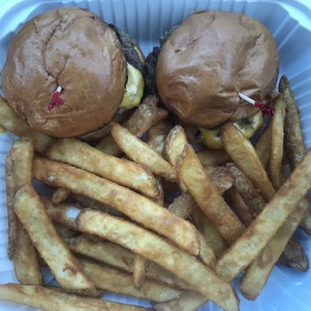 Vic's All Star Kitchen - Sliders with crunchy fries - American Near Me - Pleasanton, California Vic's All Star Kitchen - Sliders with crunchy fries - American Near Me - Pleasanton, California