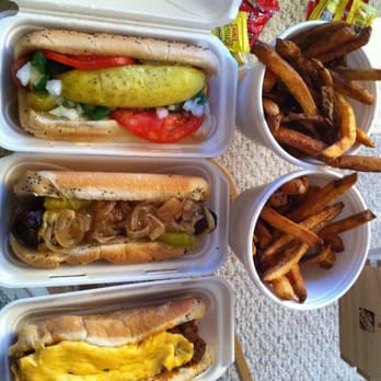 Hotdogopolis - Chicago dog, Maxwell St polish sausage and chilidog - Hot Dogs Near Me - Boca Raton, Florida