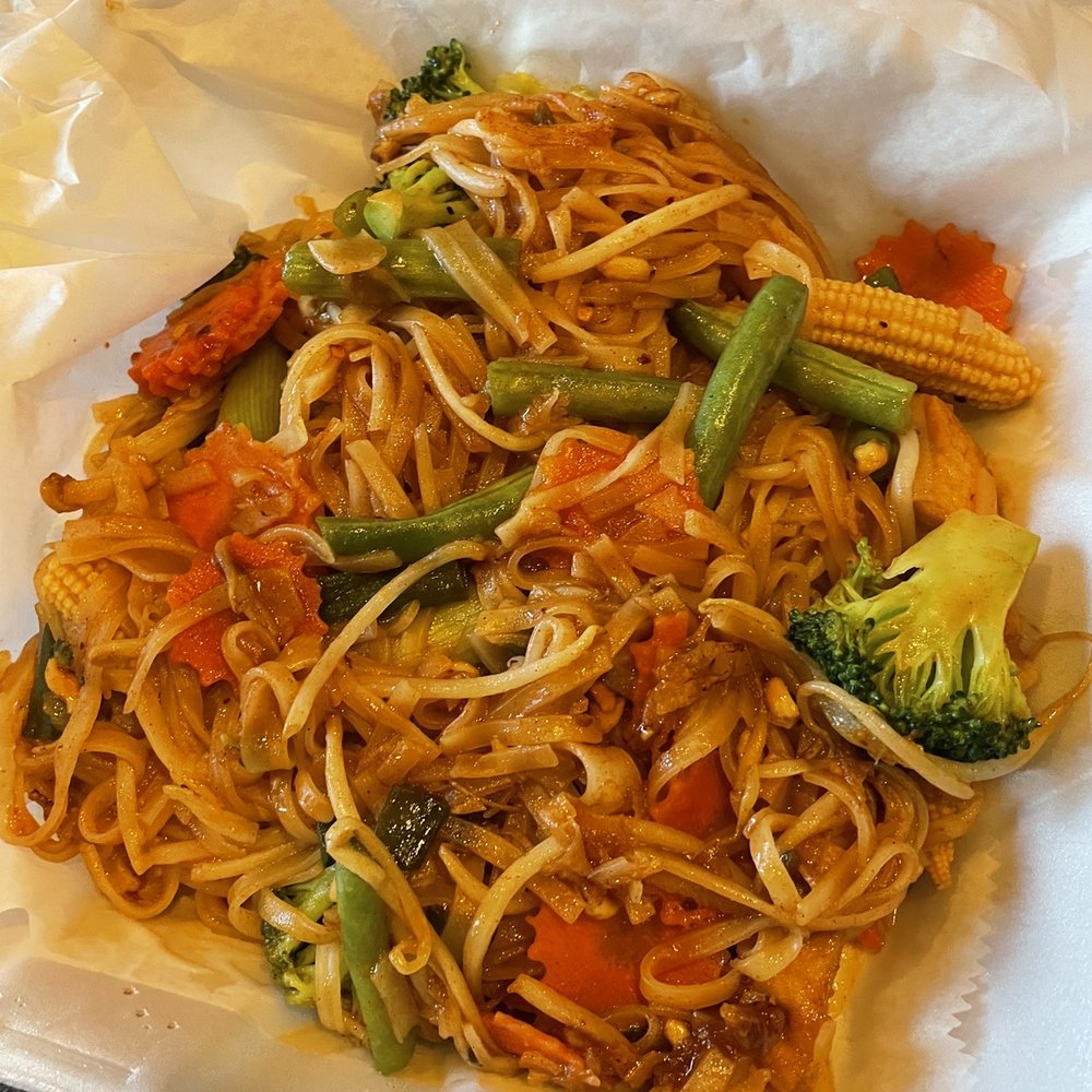 RAAN THAI - Pad Thai - Thai Near Me - Fairview Park, Ohio RAAN THAI - Pad Thai - Thai Near Me - Fairview Park, Ohio