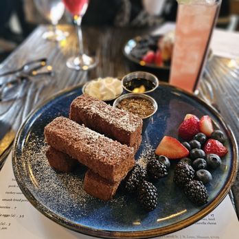 The Bellwether - Cinnamon Toast Crunch French Toast! MUST ORDER! - Cocktail Bars Near Me - St. Louis, Missouri