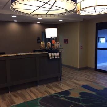 Hampton Inn Broussard-Lafayette Area - Lobby - Hotels Near Me - Broussard, Louisiana