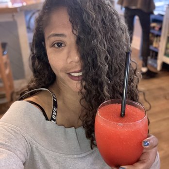 Bahama Bobs - Day drinking- strawberrycolada - Seafood Near Me - Gulf Shores, Alabama Bahama Bobs - Day drinking- strawberrycolada - Seafood Near Me - Gulf Shores, Alabama