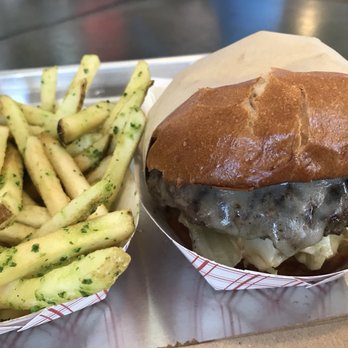 Gotts Roadside - Green Green Chile Cheeseburger and garlic fries - Burgers Near Me - Napa, California Gotts Roadside - Green Green Chile Cheeseburger and garlic fries - Burgers Near Me - Napa, California