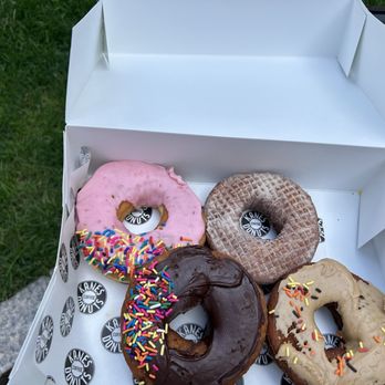 Kane's Donuts - Downtown - Donuts Near Me - Boston, Massachusetts