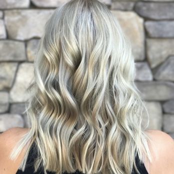 Vanity - My short and sassy blonde era by Lindsey L - Hair Extensions Near Me - Brea, California