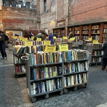 Brattle Book Shop - Bookstores Near Me - Boston, Massachusetts