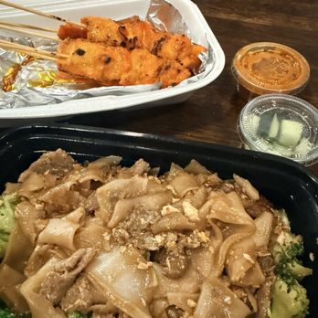 Thai Orchid Garden - 3. Pad See Ew with beef and Chicken Satay - Thai Near Me - Pomona, California Thai Orchid Garden - 3. Pad See Ew with beef and Chicken Satay - Thai Near Me - Pomona, California