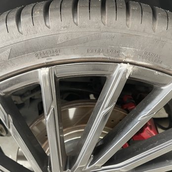 Apex Auto Appearance - Curb rash (close up) - Wheel & Rim Repair Near Me