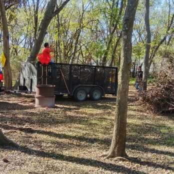 Hanks Junk Removal - Yard debris tree limb removal - Junk Removal & Hauling Near Me Hanks Junk Removal - Yard debris tree limb removal - Junk Removal & Hauling Near Me