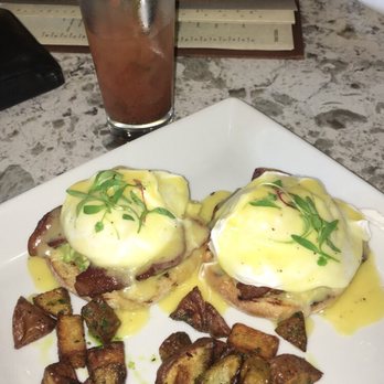 Salt and Iron - Bacon/avocado Benedict - Seafood Near Me - Edmonds, Washington