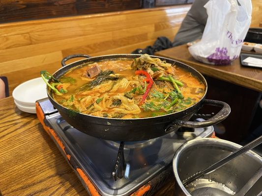 Geo Si Gi Gamjatang by null