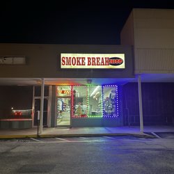 Smokebreak - BEST SMOKE SHOPE EVER!!!
