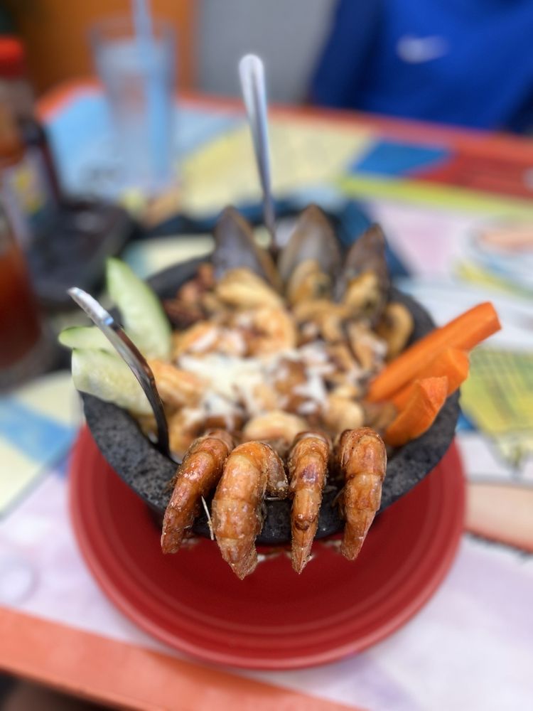 Mariscos Mar y Tierra