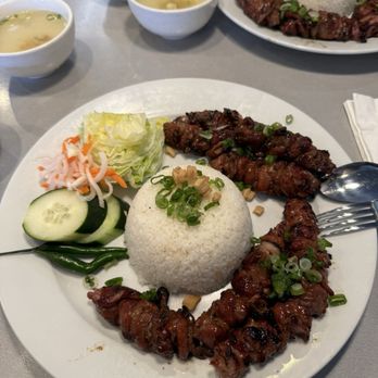 Com Tam Thien Huong - Bbq pork rice plate - Vietnamese Near Me - Sacramento, California Com Tam Thien Huong - Bbq pork rice plate - Vietnamese Near Me - Sacramento, California