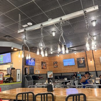 BurgerFi - Burgers Near Me - Pompano Beach, Florida