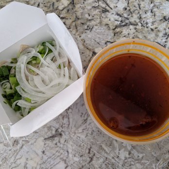 Oasis Vietnamese Cuisine - spicy beef & pork leg w/ pork blood cubes - Vietnamese Near Me - Pacifica, California Oasis Vietnamese Cuisine - spicy beef & pork leg w/ pork blood cubes - Vietnamese Near Me - Pacifica, California