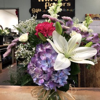 Hilton's Flowers - Florists Near Me - Highland, California Hilton's Flowers - Florists Near Me - Highland, California